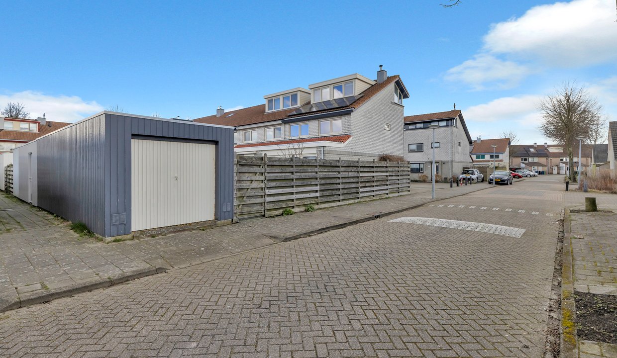 09-Achterzijde-01